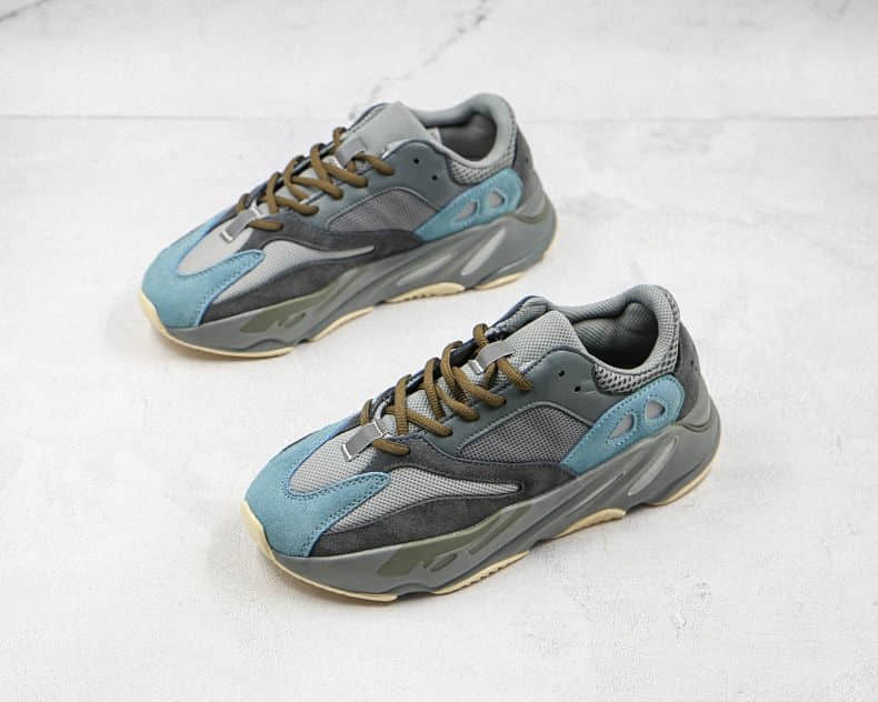 Yeezy 700 teal blue fake shoes and sneakers to buy (2)